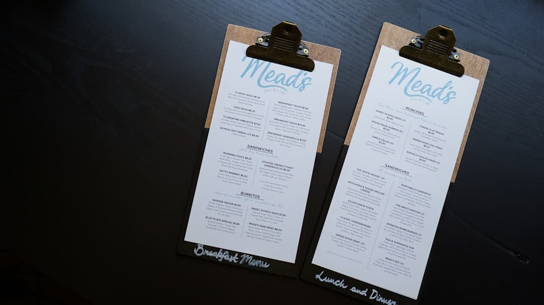 What is a curated dining experience?